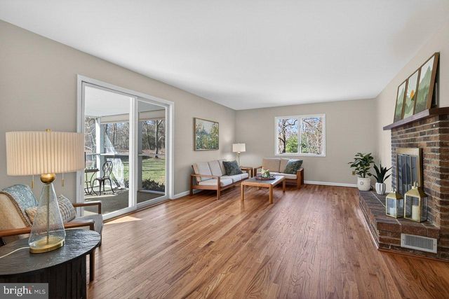 77 MEADOW RUN DR, Skillman, NJ 08558