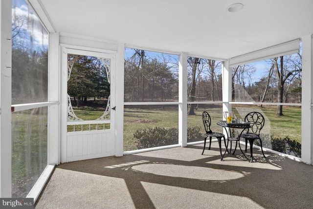 77 MEADOW RUN DR, Skillman, NJ 08558