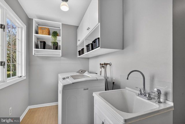 77 MEADOW RUN DR, Skillman, NJ 08558