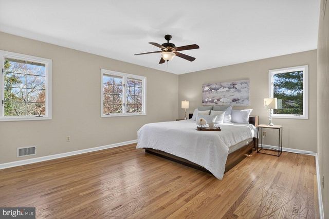 77 MEADOW RUN DR, Skillman, NJ 08558