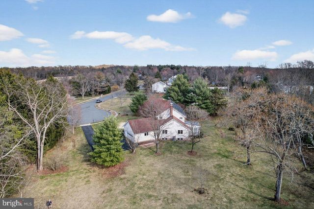 77 MEADOW RUN DR, Skillman, NJ 08558