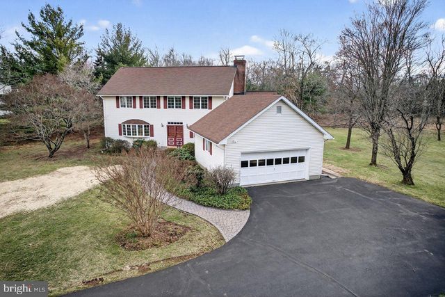 77 MEADOW RUN DR, Skillman, NJ 08558