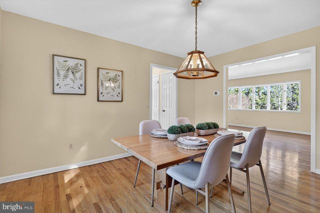 77 MEADOW RUN DR, Skillman, NJ 08558