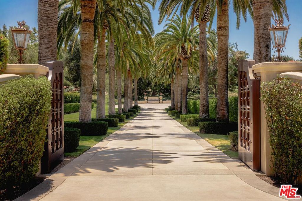 6853 Rancho Valencia Road, Rancho Santa Fe, CA 92067 — exterior