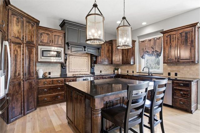 16532 Cody Street, Overland Park, KS 66221