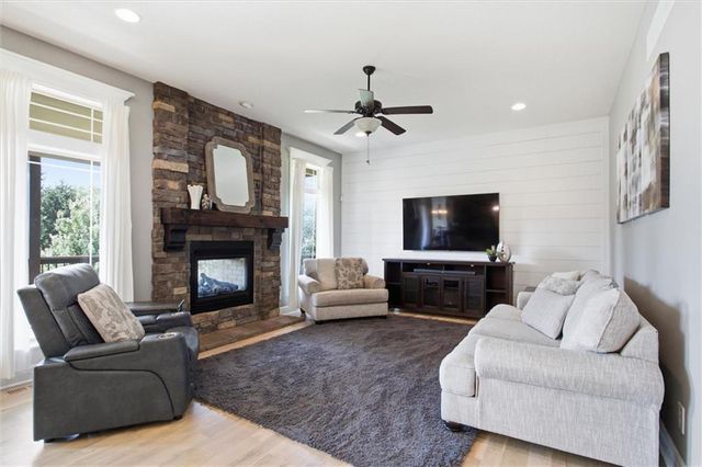16532 Cody Street, Overland Park, KS 66221
