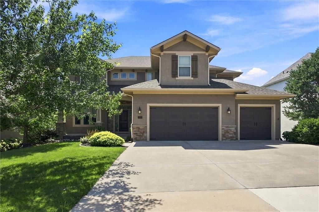 16532 Cody Street, Overland Park, KS 66221