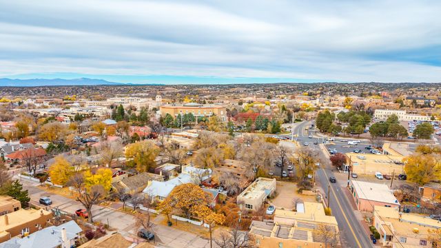 223 E Santa Fe Avenue APT C, Santa Fe, NM 87505