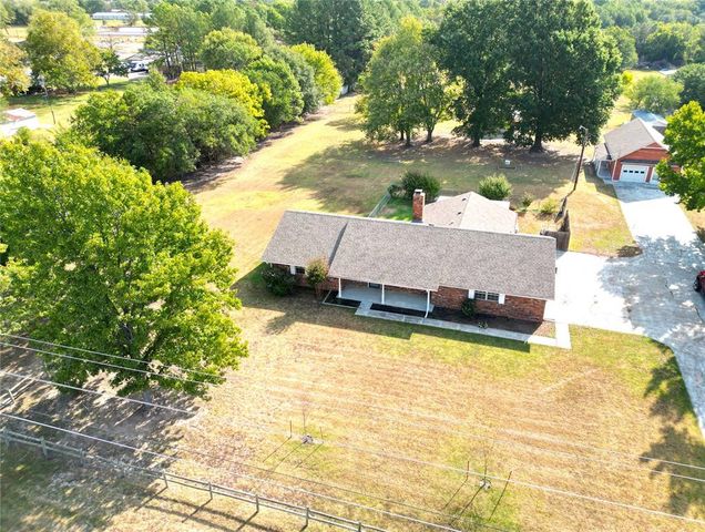 16009 S Rock Creek Road, Shawnee, OK 74801