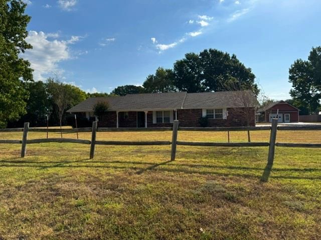 16009 S Rock Creek Road, Shawnee, OK 74801