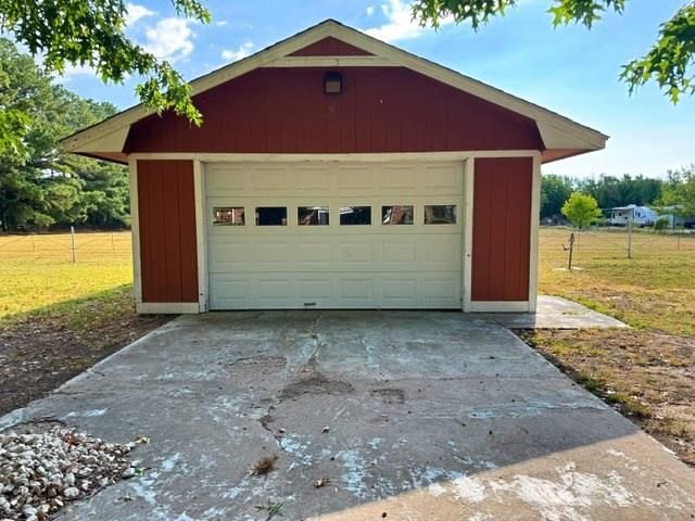 16009 S Rock Creek Road, Shawnee, OK 74801
