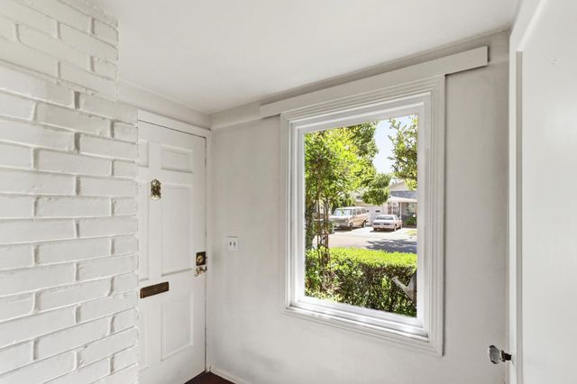 3640 55th St, Sacramento, CA 95820