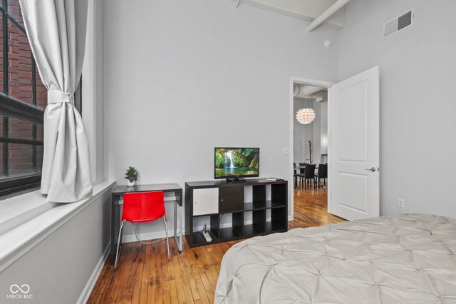 624 E Walnut Street 110, Indianapolis, IN 46204