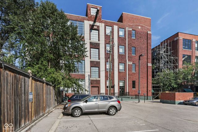 624 E Walnut Street 110, Indianapolis, IN 46204