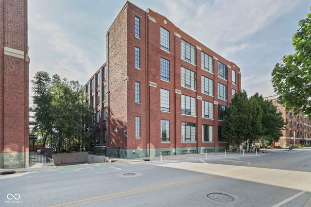 624 E Walnut Street 110, Indianapolis, IN 46204