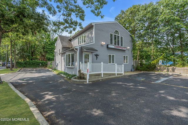 2 Garfield Avenue, Toms River, NJ 08753