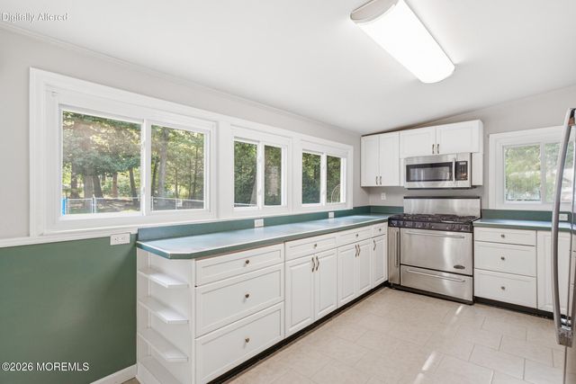 18 N Hope Chapel Road, Jackson, NJ 08527