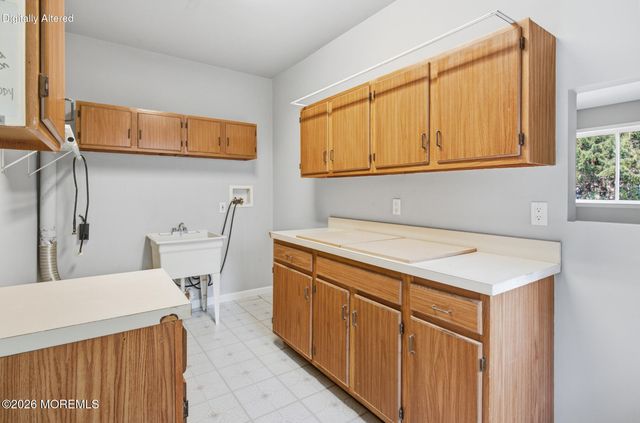 18 N Hope Chapel Road, Jackson, NJ 08527