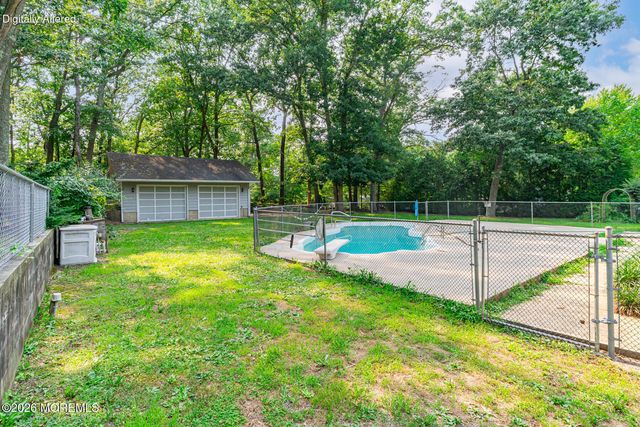18 N Hope Chapel Road, Jackson, NJ 08527