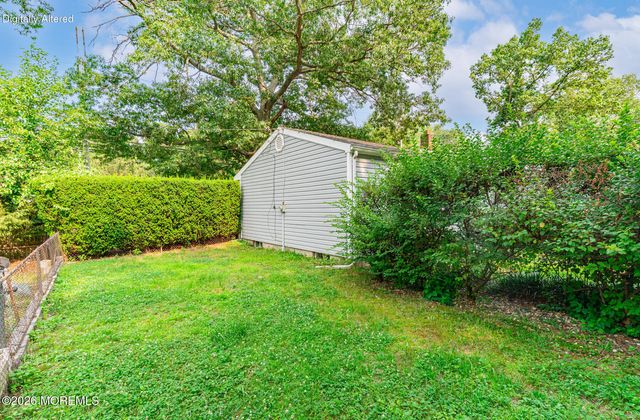 18 N Hope Chapel Road, Jackson, NJ 08527