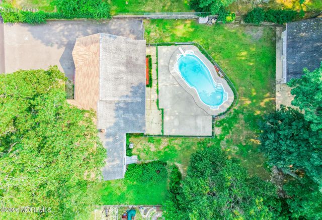 18 N Hope Chapel Road, Jackson, NJ 08527