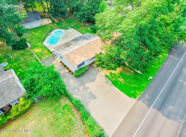 18 N Hope Chapel Road, Jackson, NJ 08527