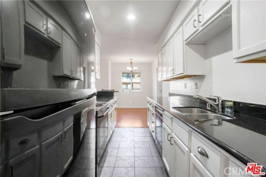 5003 Tilden Avenue 109, Sherman Oaks, CA 91423
