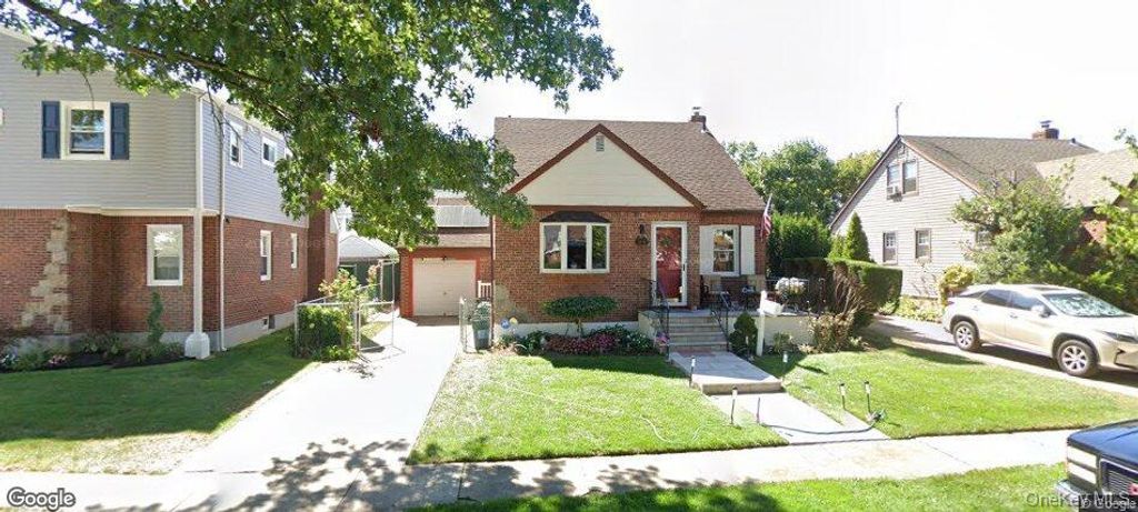 8438 246th Street, Bellerose, NY 11426