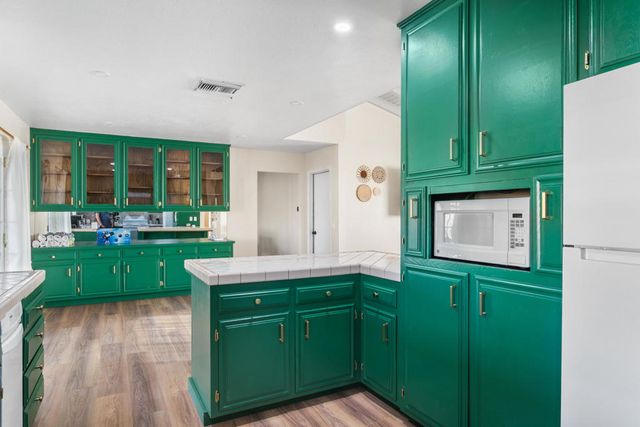 7607 Lucerne Vista Avenue, Yucca Valley, CA 92284