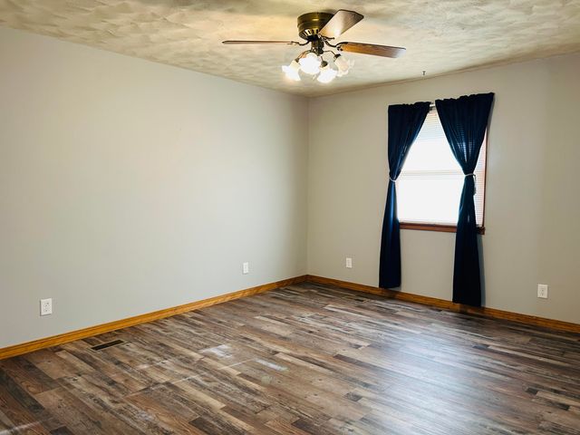 504 S Chestnut Street, Stockton, MO 65785