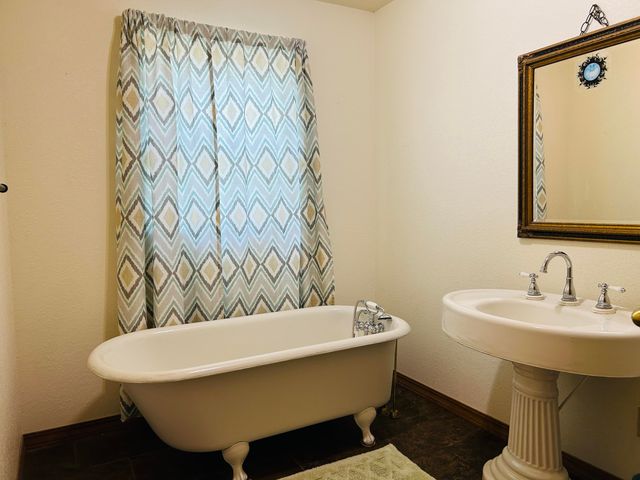 504 S Chestnut Street, Stockton, MO 65785