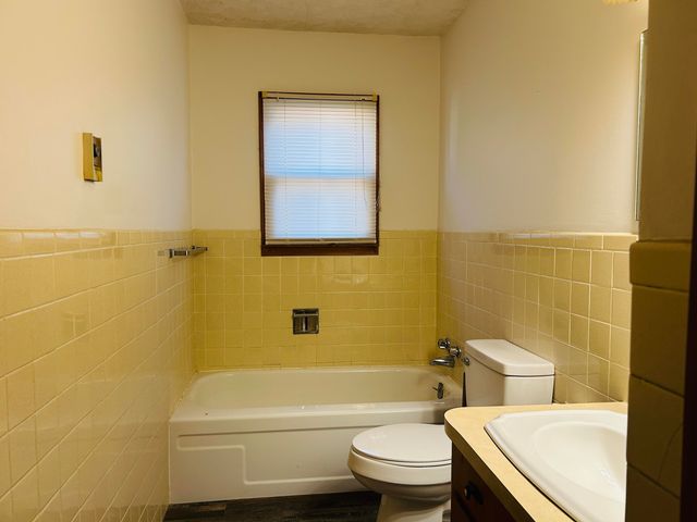 504 S Chestnut Street, Stockton, MO 65785