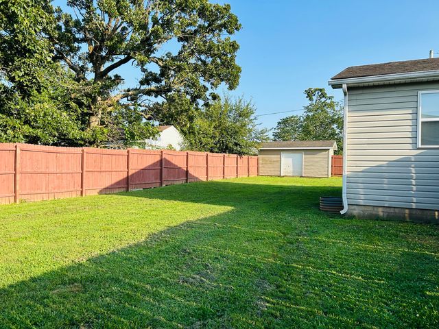504 S Chestnut Street, Stockton, MO 65785