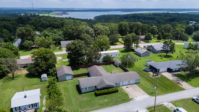 504 S Chestnut Street, Stockton, MO 65785