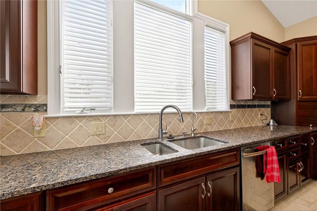 158 Signature Drive, Beavercreek Twp, OH 45385