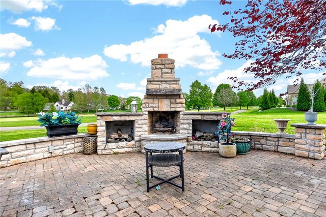 158 Signature Drive, Beavercreek Twp, OH 45385