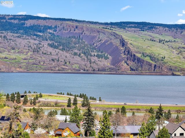 Asher Street 37, Mosier, OR 97040