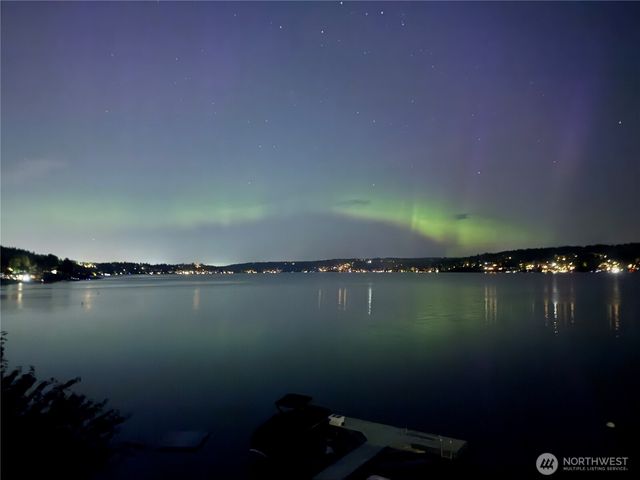 3828 W Lake Sammamish Parkway SE, Bellevue, WA 98008