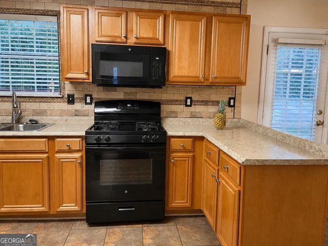 4889 Triger Lane, Fairburn, GA 30213