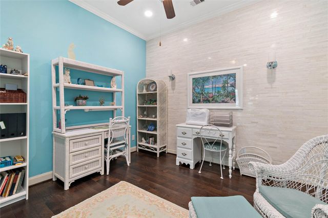 4902 Enchanted Springs Drive, Rosharon, TX 77583