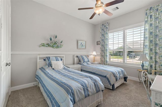 4902 Enchanted Springs Drive, Rosharon, TX 77583