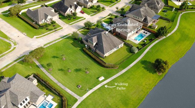 4902 Enchanted Springs Drive, Rosharon, TX 77583