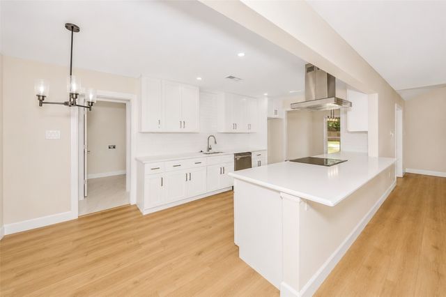 1141 Henson Drive, Hurst, TX 76053