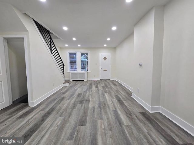 962 CARVER ST, Philadelphia, PA 19124