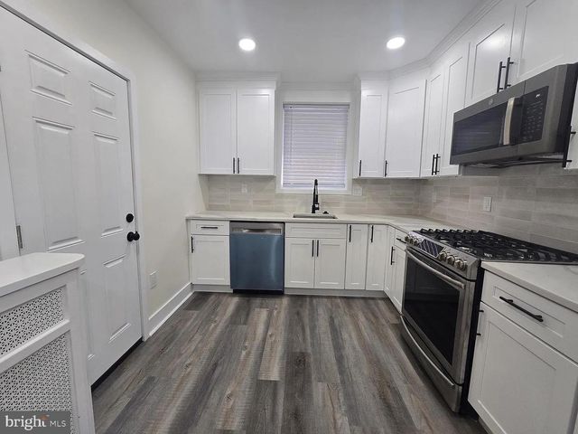 962 CARVER ST, Philadelphia, PA 19124