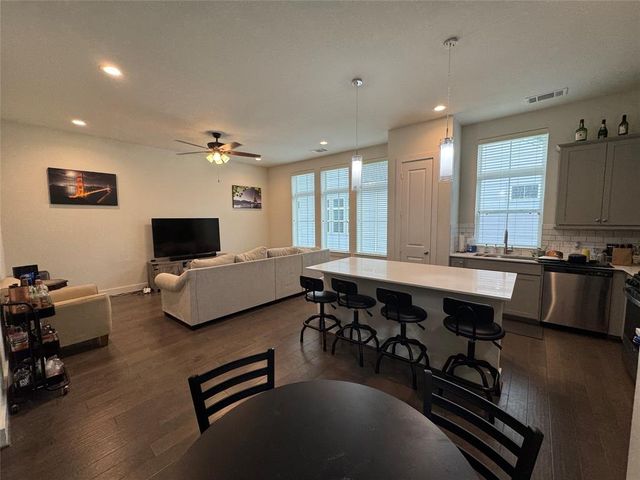 6031 Cypress Street, Houston, TX 77074