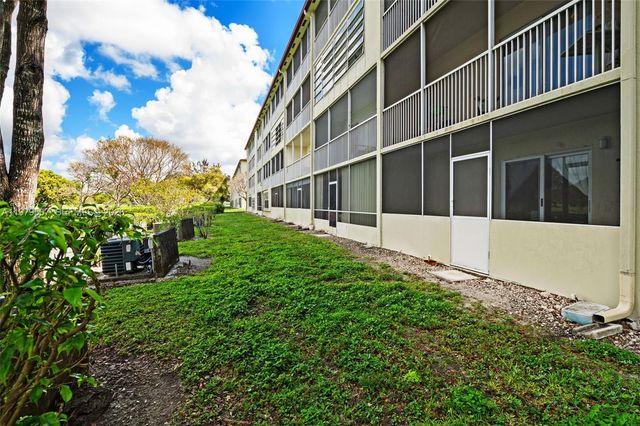 13255 SW 7th Court 111D, Pembroke Pines, FL 33027