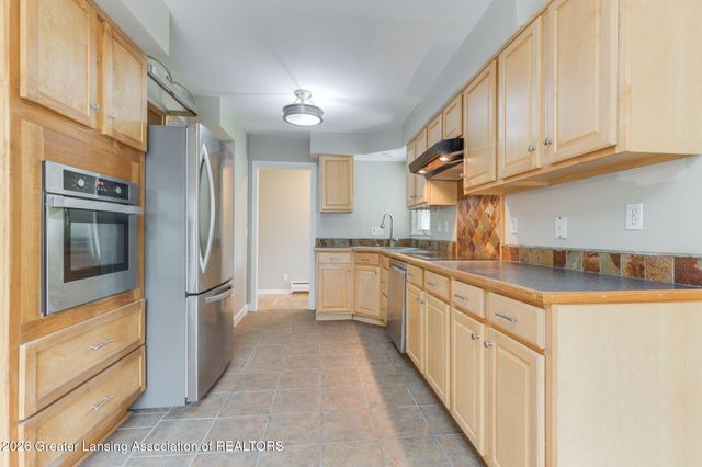 130 Lexington Avenue, East Lansing, MI 48823