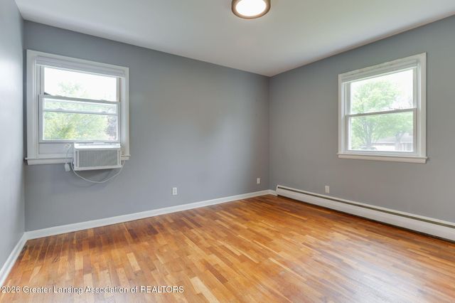 130 Lexington Avenue, East Lansing, MI 48823