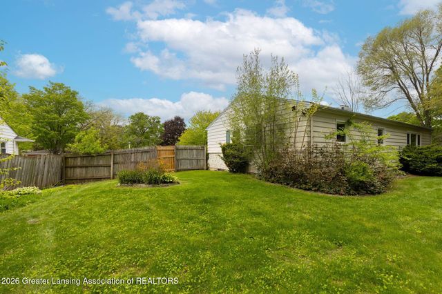 130 Lexington Avenue, East Lansing, MI 48823